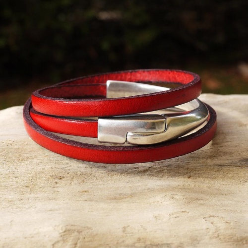 Bracelet cuir femme fait main demi-jonc argent cuir rouge