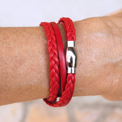 bracelet-cuir-fait-main-femme-inox-aimant-tresse-rouge-03