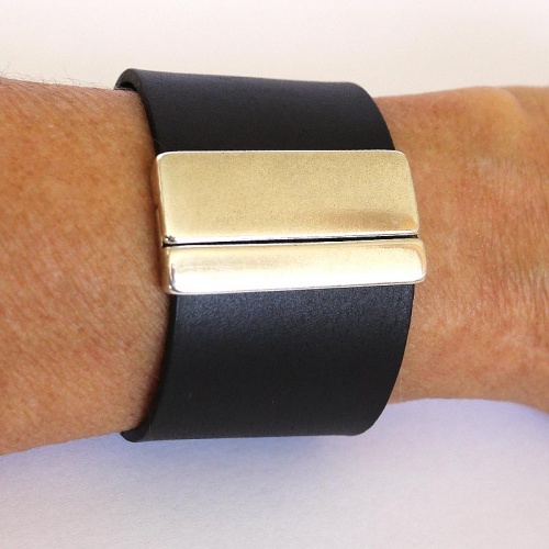 bracelet-cuir-femme-manchette-noir-fermoir-aimant-012
