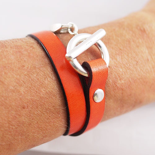 Bracelet en cuir femme artisanal fermoir T argent cuir orange