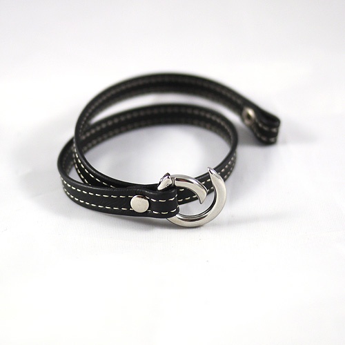 Bracelet cuir artisanal cousu noir fermoir porte-clé en acier inoxidable
