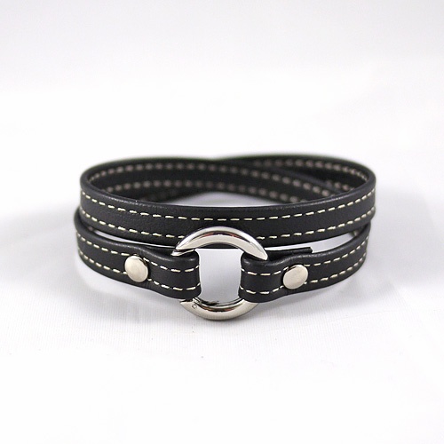 Bracelet cuir artisanal cousu noir fermoir porte-clé en acier inoxidable