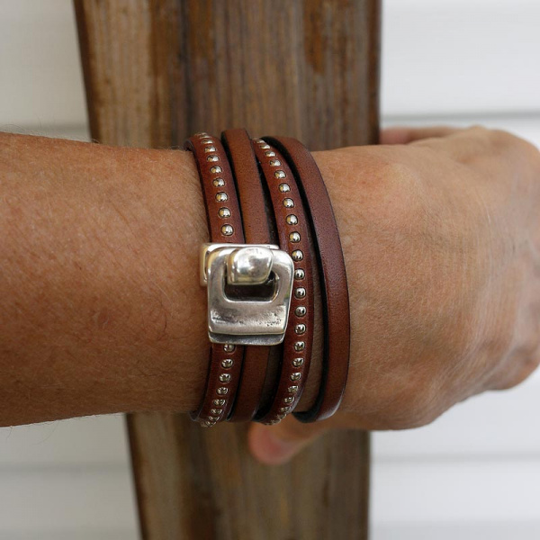 bracelet-cuir-argent-billes-marron-012