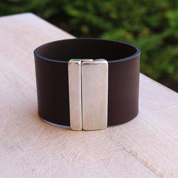 bracelet-cuir-femme-manchette-marron-fermoir-aimant-010