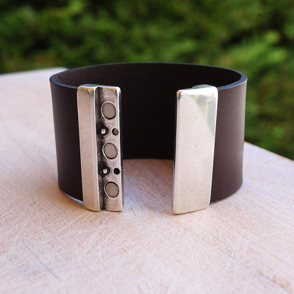 bracelet-cuir-femme-manchette-marron-fermoir-aimant-012