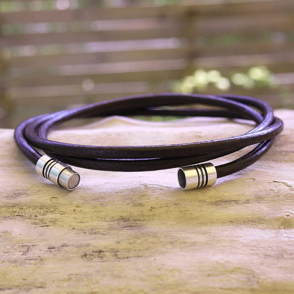bracelet-cuir-rond-aimant-strie-marron-012